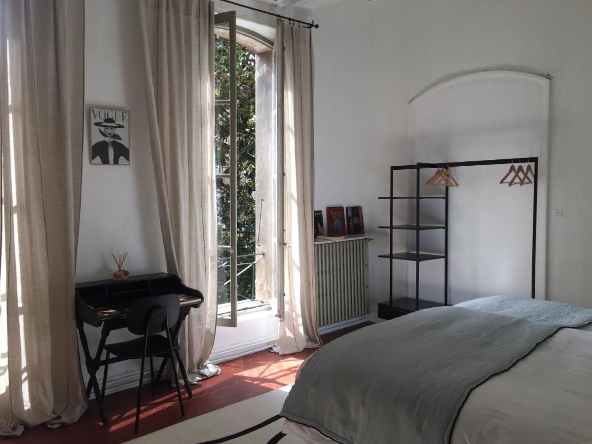 La Chapelle Sur La Sorgue Bed & Breakfast ลีล-ซูร์-ลา-ซอร์ก ภายนอก รูปภาพ
