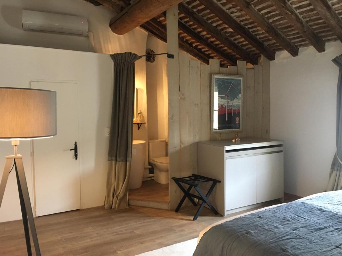 La Chapelle Sur La Sorgue Bed & Breakfast ลีล-ซูร์-ลา-ซอร์ก ภายนอก รูปภาพ