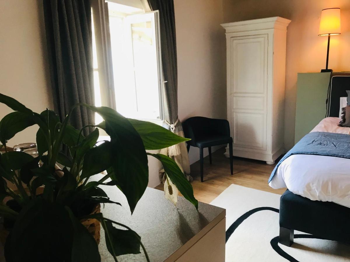 La Chapelle Sur La Sorgue Bed & Breakfast ลีล-ซูร์-ลา-ซอร์ก ภายนอก รูปภาพ