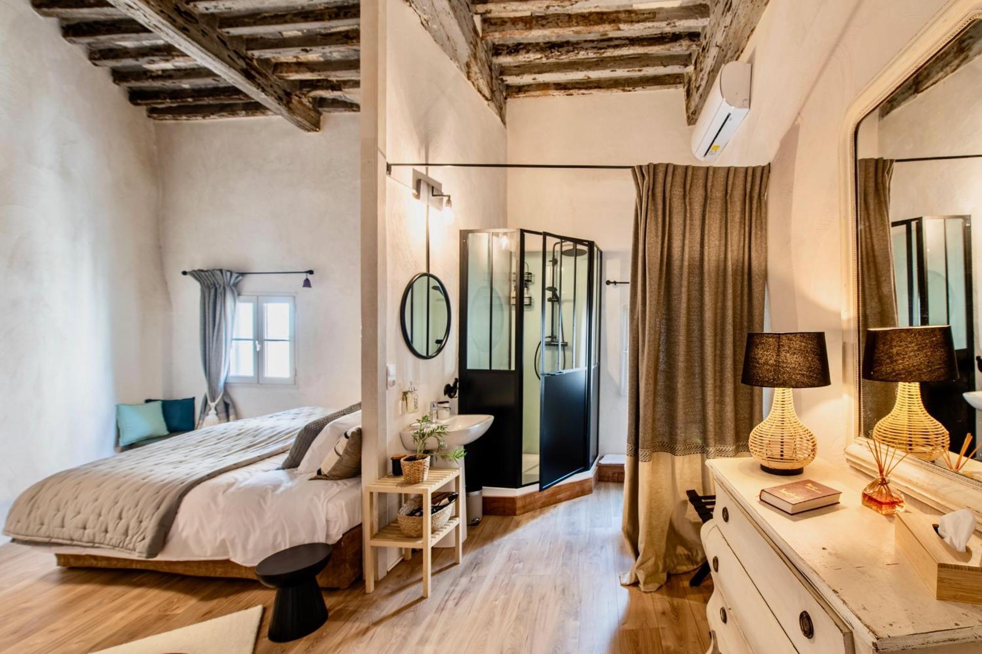 La Chapelle Sur La Sorgue Bed & Breakfast ลีล-ซูร์-ลา-ซอร์ก ภายนอก รูปภาพ