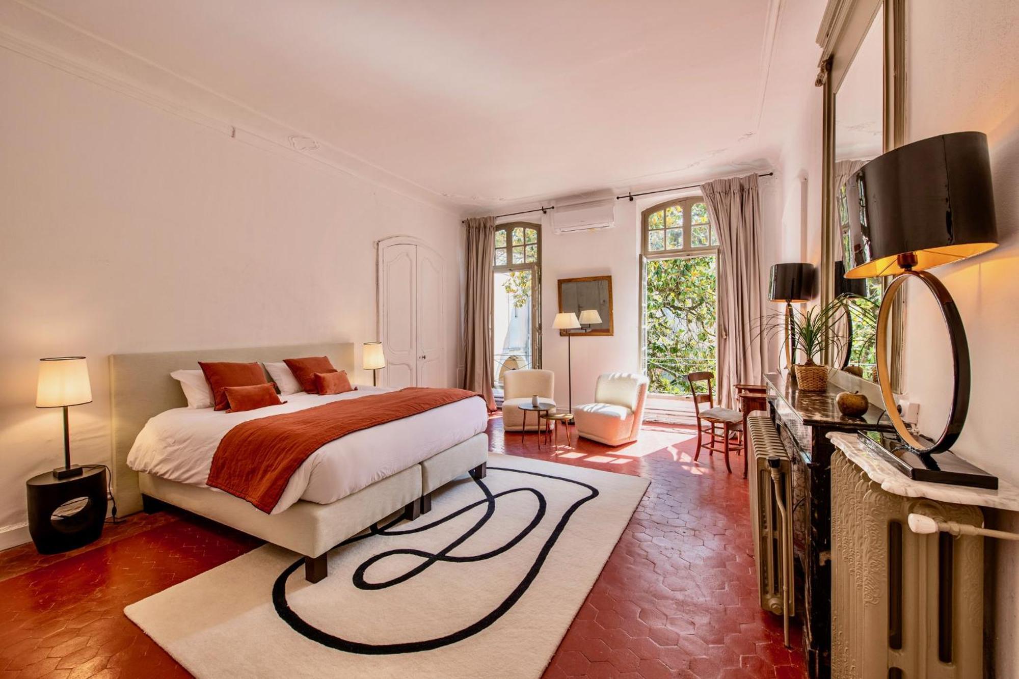 La Chapelle Sur La Sorgue Bed & Breakfast ลีล-ซูร์-ลา-ซอร์ก ภายนอก รูปภาพ