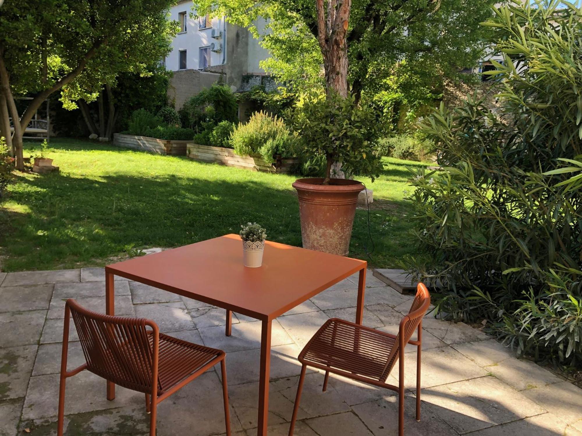 La Chapelle Sur La Sorgue Bed & Breakfast ลีล-ซูร์-ลา-ซอร์ก ภายนอก รูปภาพ